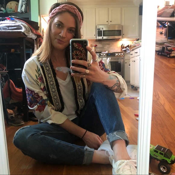 Meet your Posher, Lauren - Picture 7 of 8